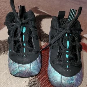 Foamposit nike shoes